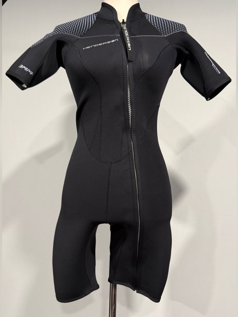 Henderson Aquatics Women’s 3mm Shorty Wetsuit
